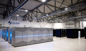 Introduction to Explainable Deep Learning on Supercomputers